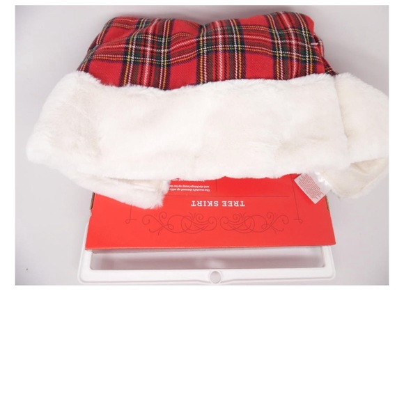 Wondershop Plaid Tree Skirt - Red/Green - 42"-54" Diameter Christmas Trees - Picture 2 of 2